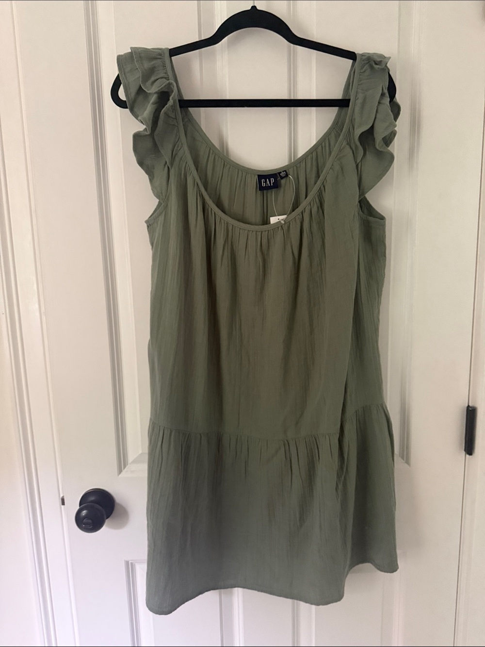 NWT Women’s GAP Olive Ruffle Strap Tiered Sundress. Size L Petite